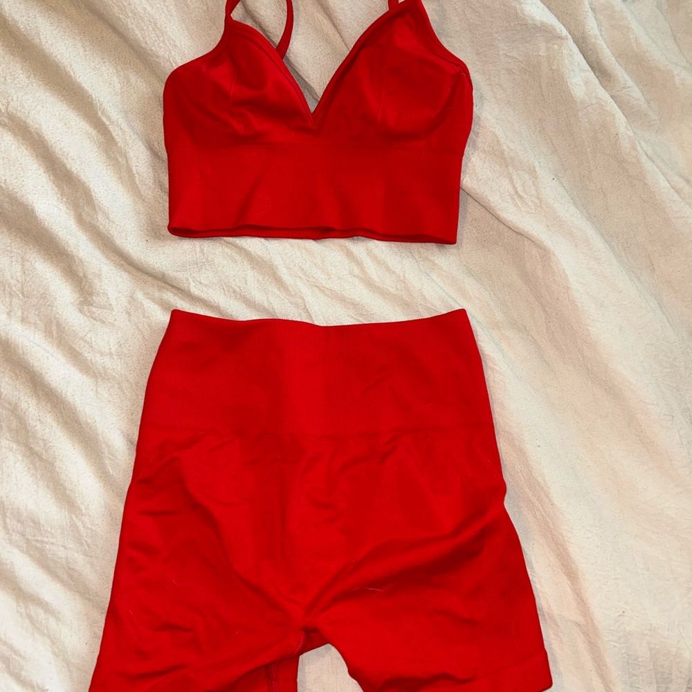 Bo and tee red workout set